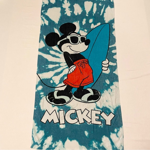Vintage Disney Mickey Mouse Surfing Beach Towel - Picture 1 of 16